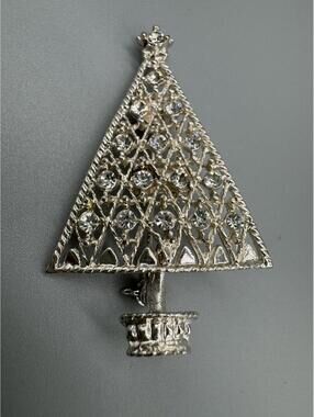 Signed Eisenberg Ice Sparkling Christmas Tree Silver Tone Rhinestone Brooch Pin